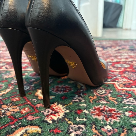 Prada Black Leather Shoes - Picture 2 of 6